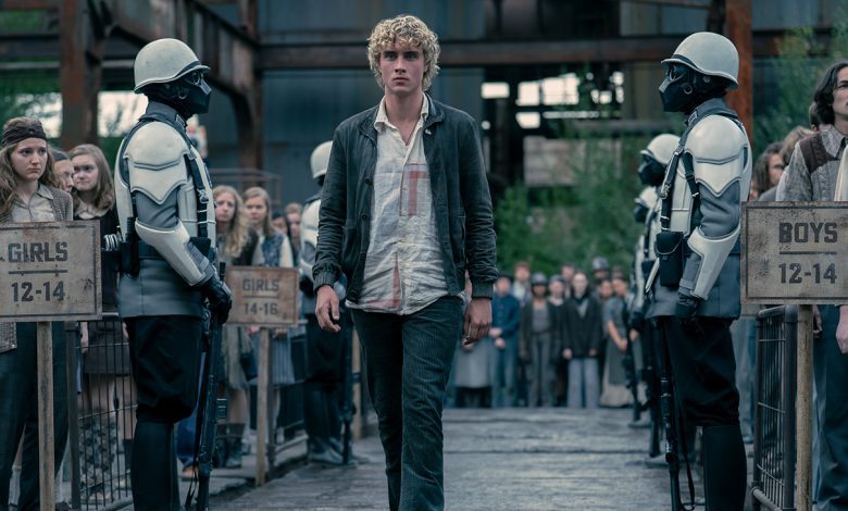 Joseph Zada as Haymitch Abernathy in