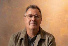 CMA Awards: Vince Gill Named 2025 Willie Nelson Lifetime Achievement Award Recipient