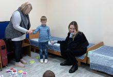 Angelina Jolie’s latest role: visiting a children’s clinic in Ukraine.