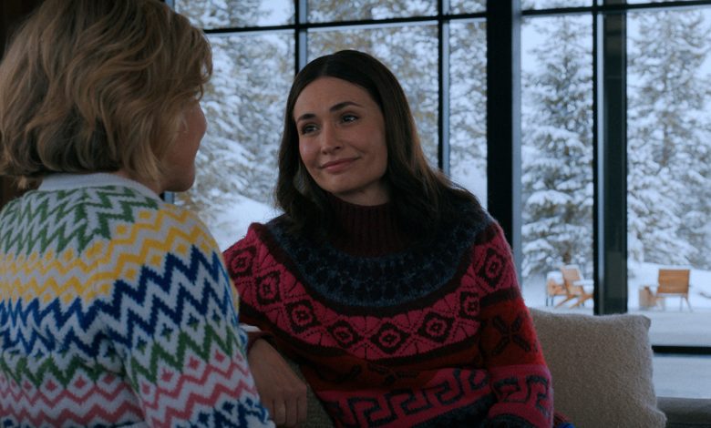 Karolina Wydra and Rhea Seehorn in Pluribus