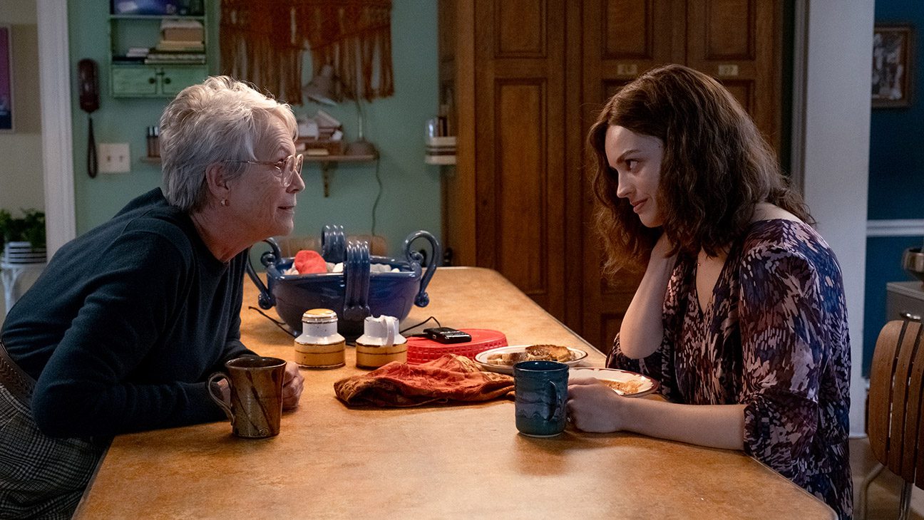 (L-R) Jamie Lee Curtis as Helen and Emma Mackey as Ella McCay in 20th Century Studios' Ella McCay