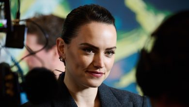 Daisy Ridley attends the