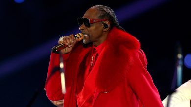 Snoop Dogg Brings Out Huntrix, Lainey Wilson for Netflix NFL Christmas Halftime Show