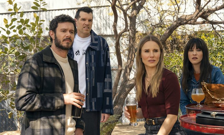 (L to R) Adam Brody as Noah, Timothy Simons as Sasha, Kristen Bell as Joanne, Jackie Tohn as Esther in episode 209 of Nobody Wants This.