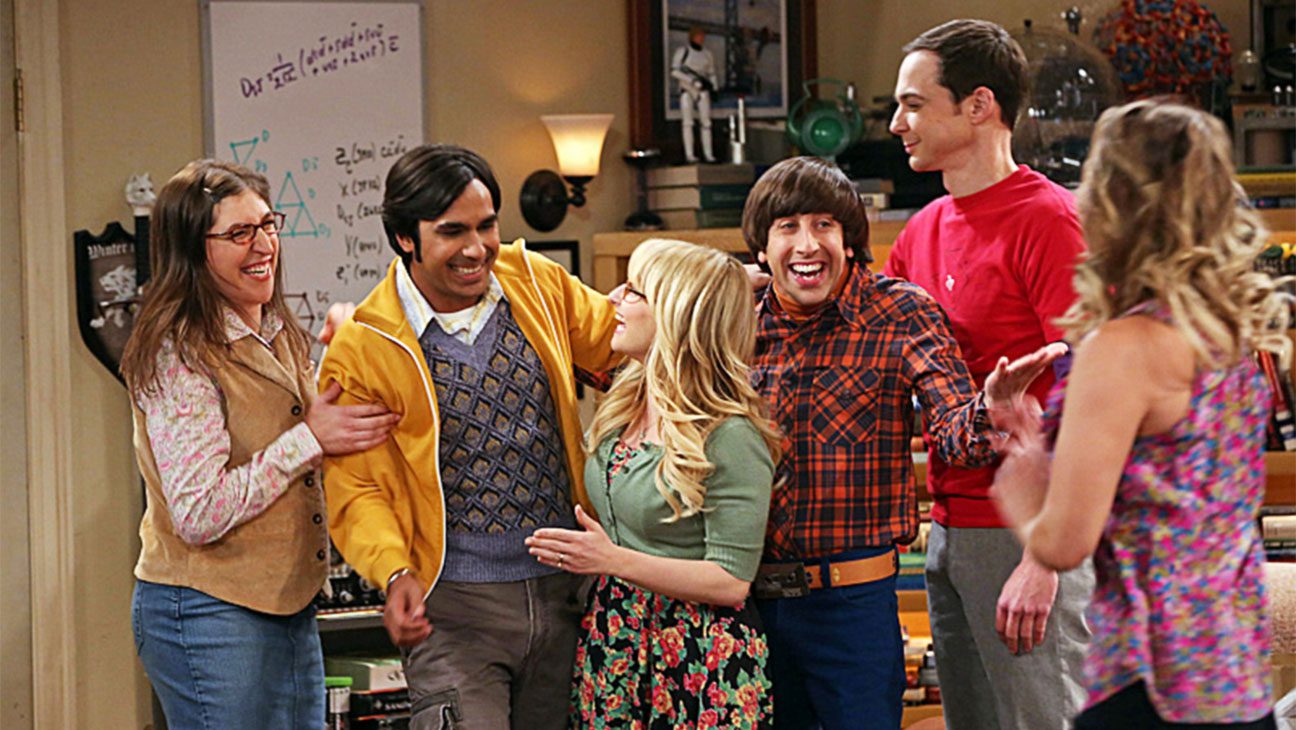 From left: Mayim Bialik, Kunal Nayyar, Melissa Rauch, Simon Helberg, Jim Parsons and Kaley Cuoco in BIG BANG THEORY.