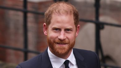 Prince Harry, Elton John and Elizabeth Hurley Among Claimants Against Daily Mail Publisher as Landmark London Trial Gets Underway