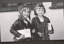Marilyn Granas (right) and Shirley Temple on a break during the making of 1934’s ‘Bright Eyes.’
