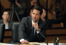 Manuel Garcia-Rulfo as Mickey Haller in episode 409 of The Lincoln Lawyer.