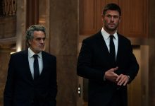 Davis (Chris Hemsworth, right) and Lou (Mark Ruffalo, left) in Crime 101.
