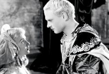 Jean Simmons as Ophelia and Laurence Olivier as Hamlet in 1948