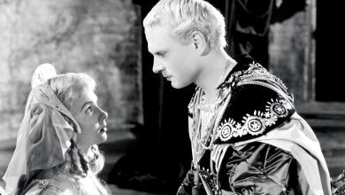Jean Simmons as Ophelia and Laurence Olivier as Hamlet in 1948