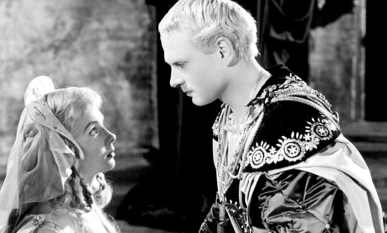 Jean Simmons as Ophelia and Laurence Olivier as Hamlet in 1948