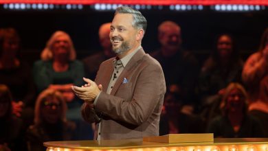 Sling TV: How to watch Nate Bargatze