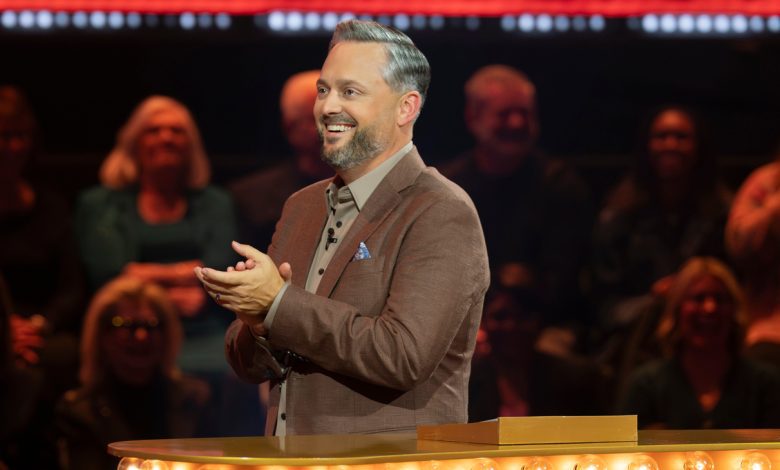 Sling TV: How to watch Nate Bargatze