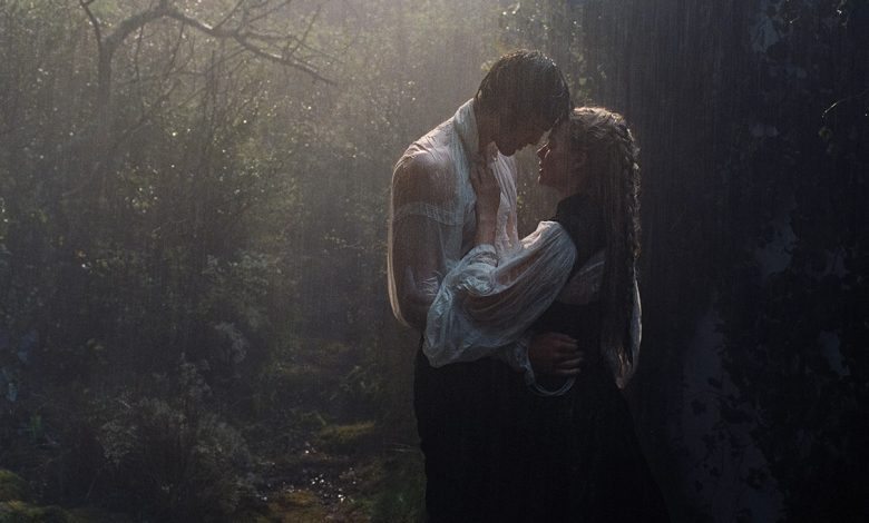 (L-r) Jacob Elordi as Heathcliff and Margot Robbie as Catherine Earnshaw in Wuthering Heights