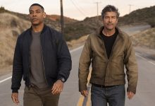 Aaron Pierre, Kyle Chandler in Lanterns